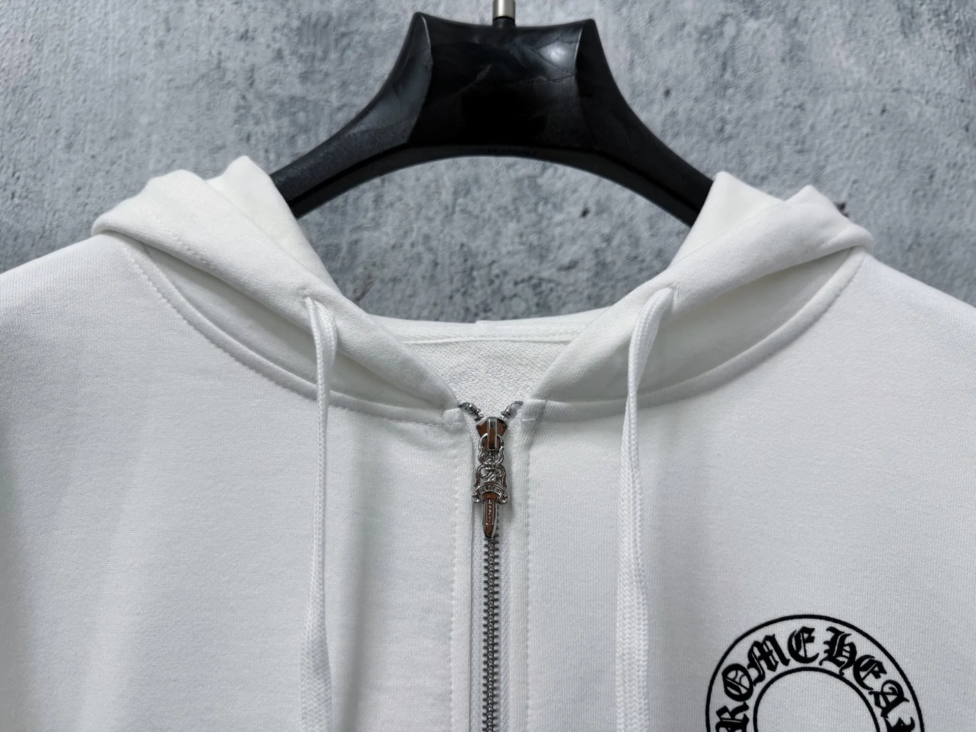 【Come Hearts】 New Arrival OK！ Same Style ！ ： Cream White Size：S-XL